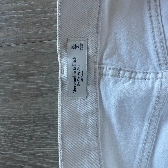 Abercrombie mid rise slouchy jean size 26 long - Picture 2 of 3